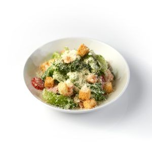 Салат Цезарь с курицей