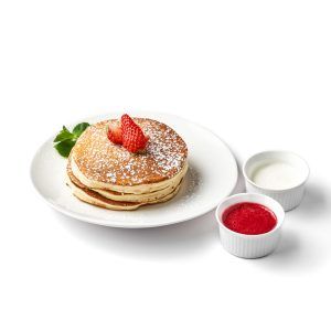 Панкейки с ягодным соусом