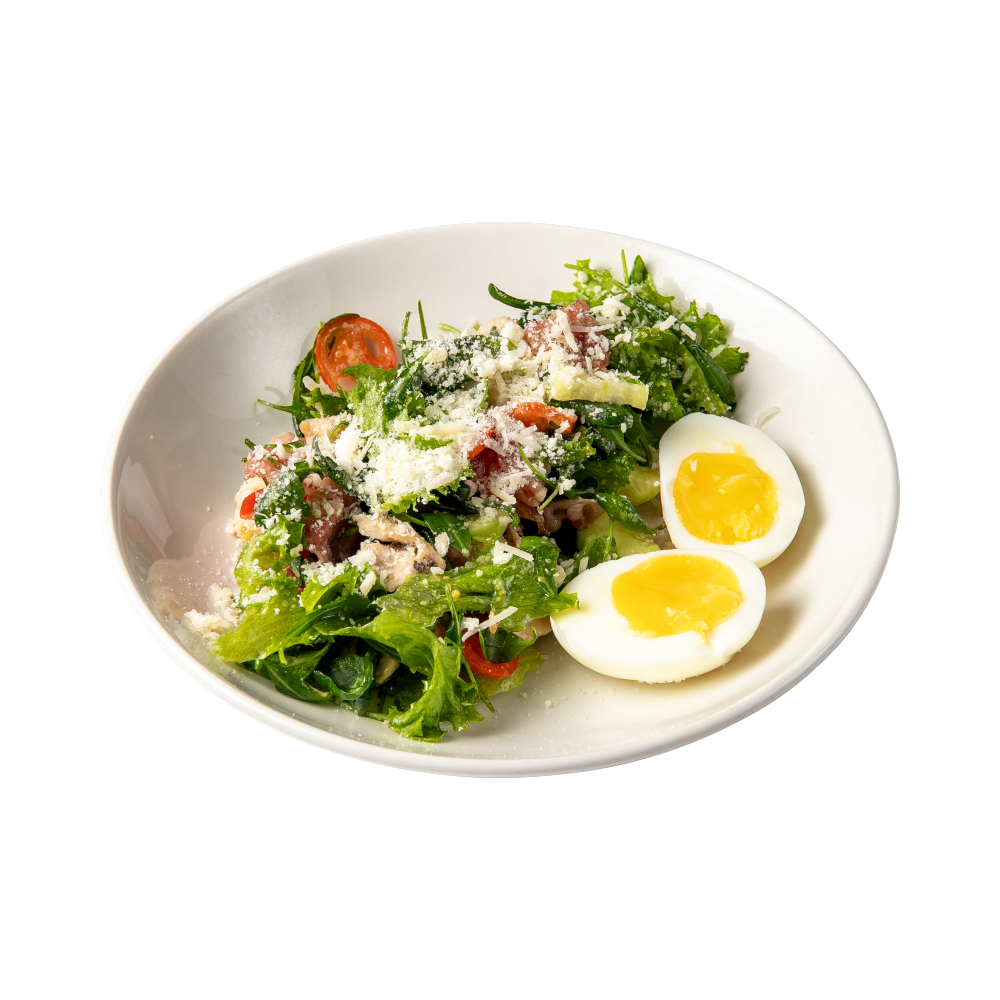 Салат с беконом и курицей